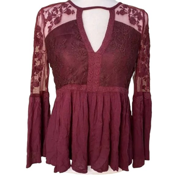🍒 - 2 FOR $15! AMERICAN EAGLE OUTFITTERS Lace Top Blouse Cut Outs - Small - Picture 1 of 10